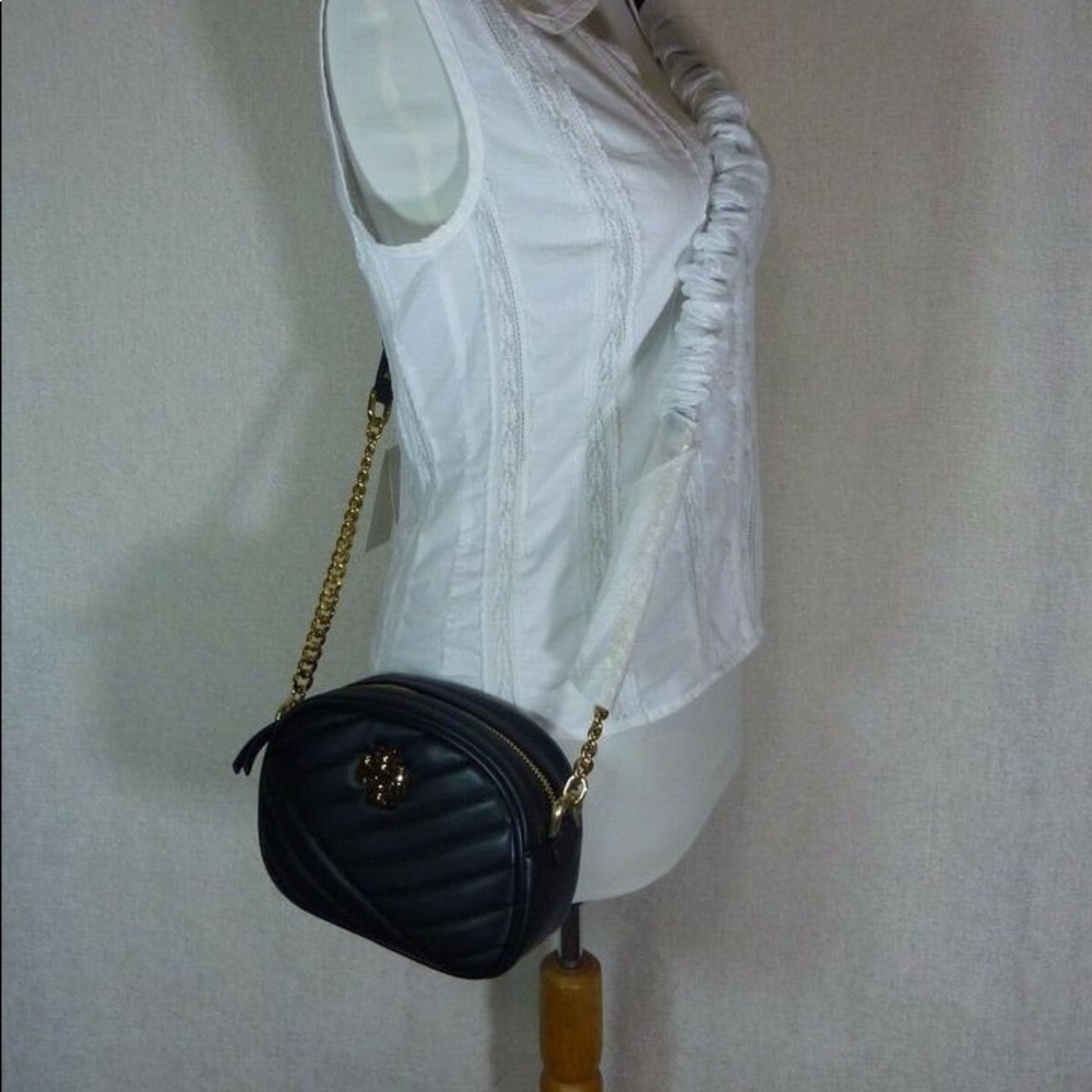 Tory Burch Small Kira Chevron Camera Bag - Picture 8 of 8